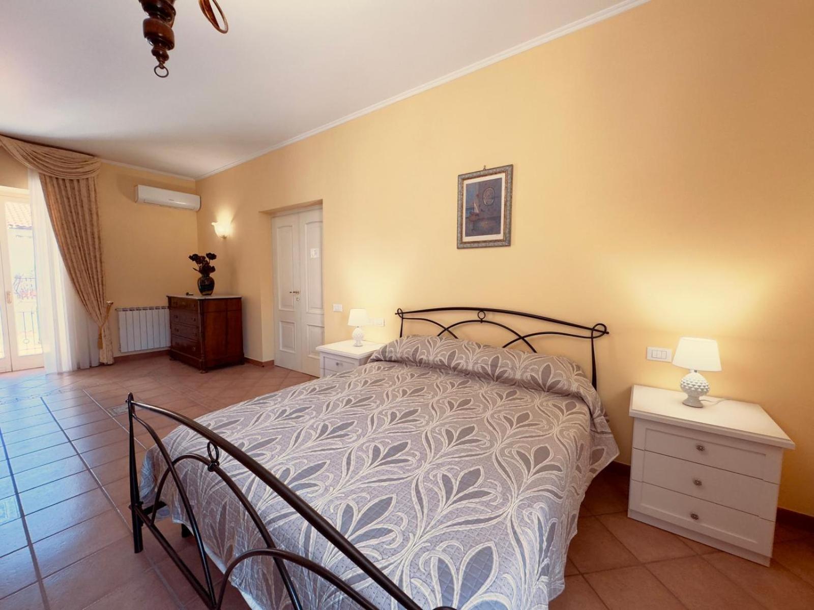 Casa Pepe - Fondi Vertice Rooms Экстерьер фото