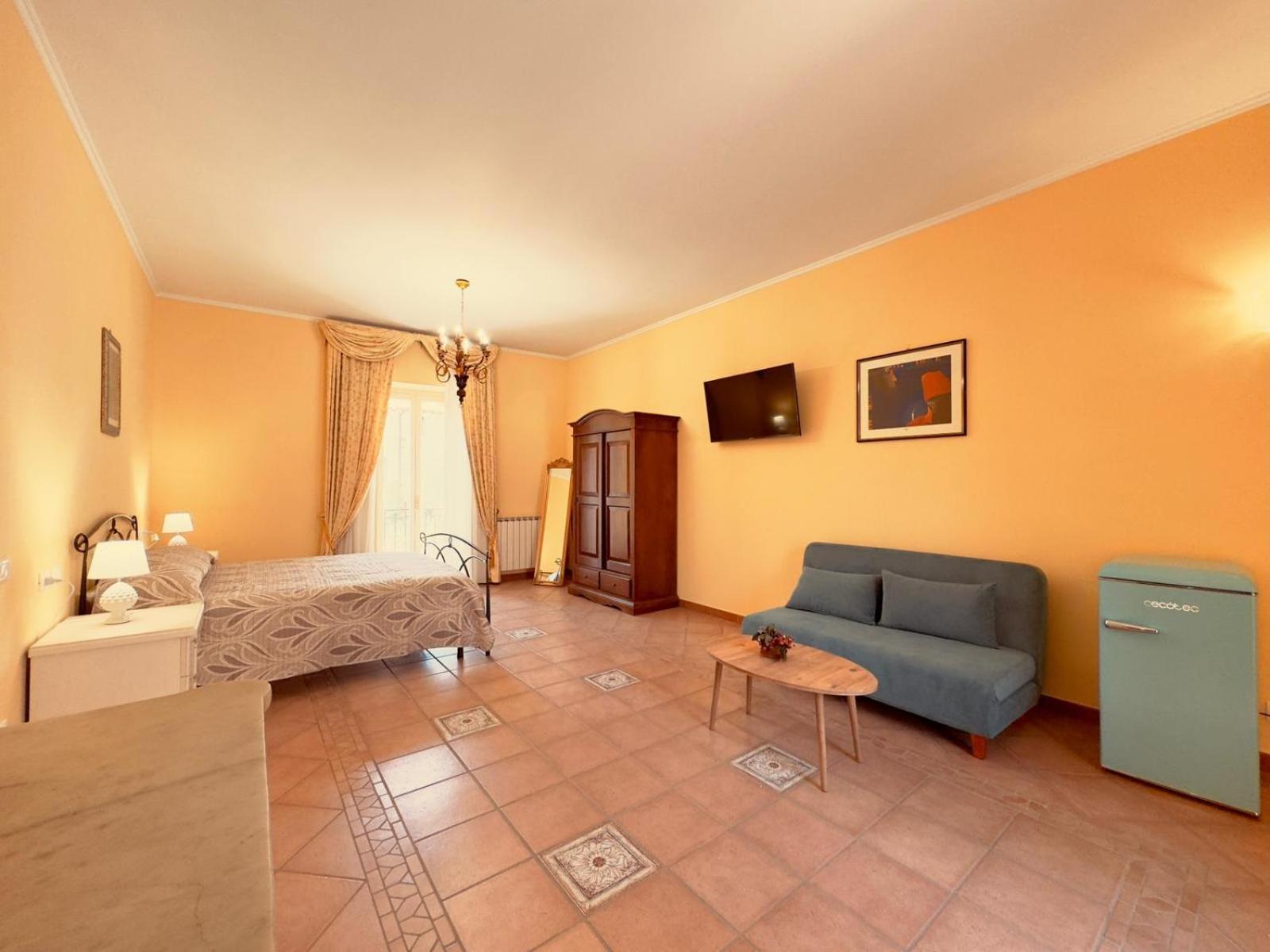 Casa Pepe - Fondi Vertice Rooms Экстерьер фото