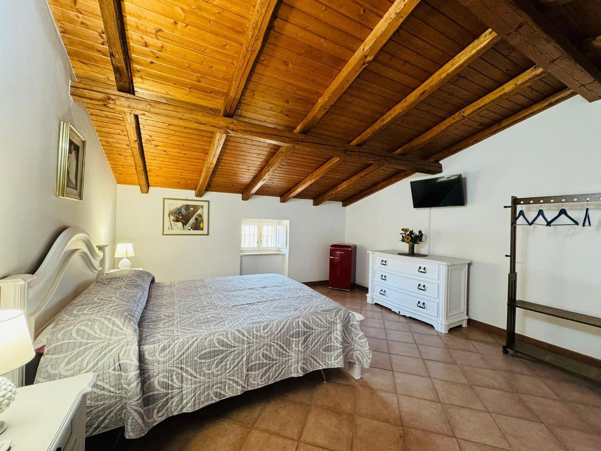 Casa Pepe - Fondi Vertice Rooms Экстерьер фото