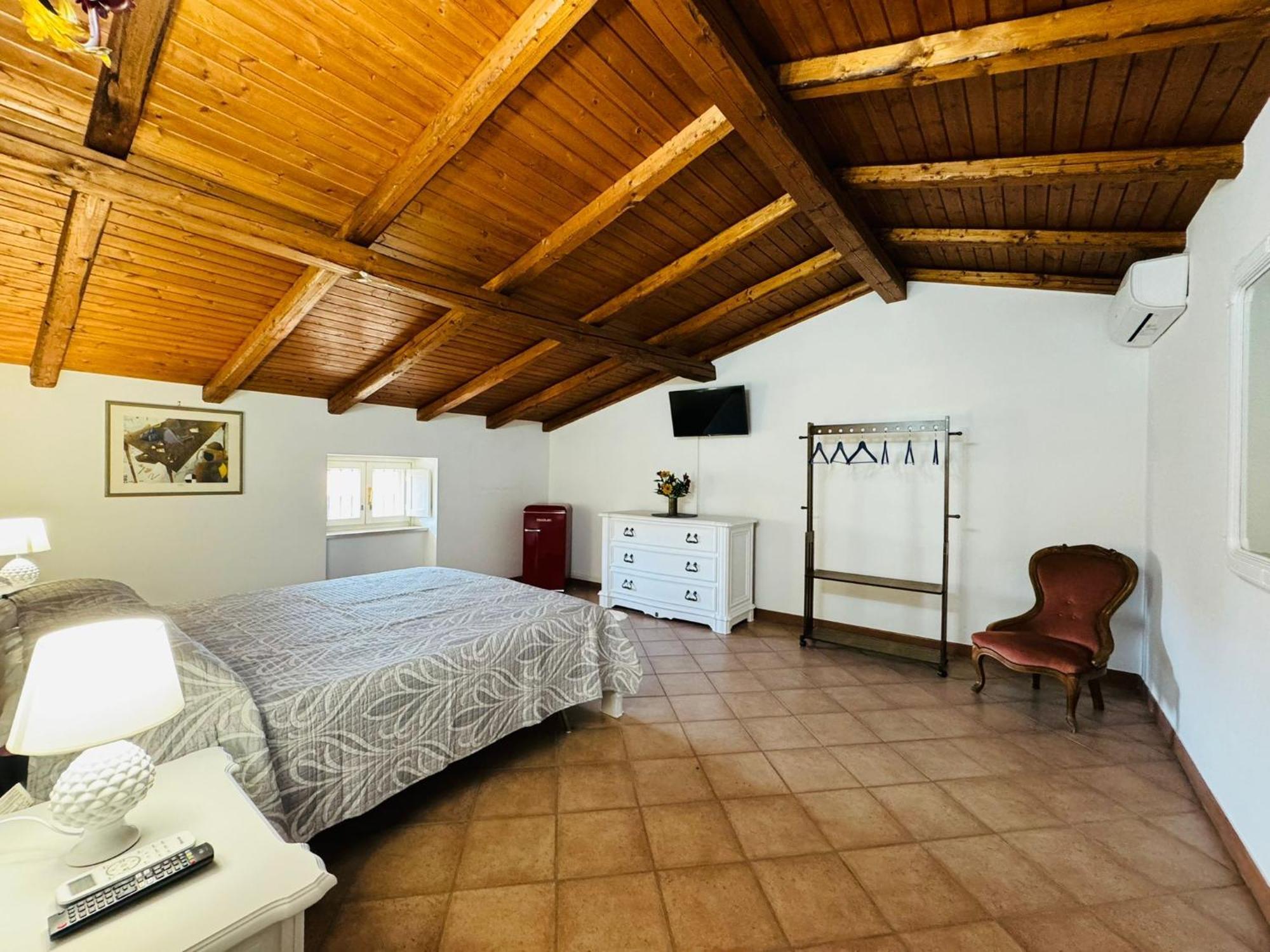 Casa Pepe - Fondi Vertice Rooms Экстерьер фото